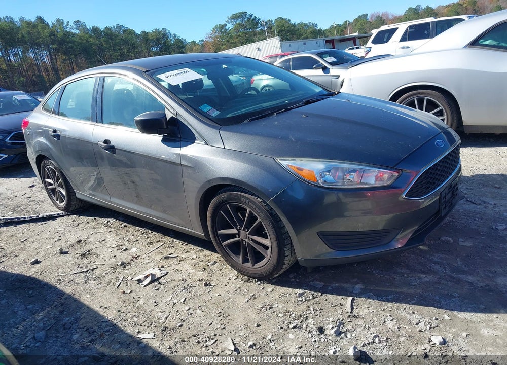 2018 FORD FOCUS SE VIN: 1FADP3F24JL207102