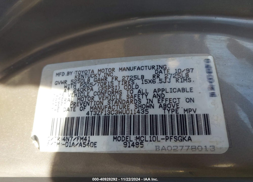 1998 TOYOTA SIENNA XLE VIN: 4T3ZF13C3WU011435
