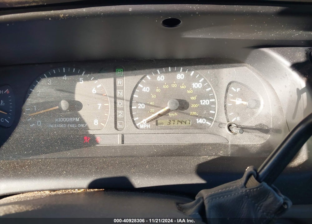 1999 TOYOTA AVALON XL VIN: 4T1BF18B1XU318999