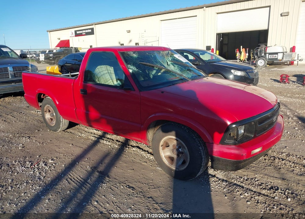 1997 CHEVROLET S-10 LS FLEETSIDE VIN: 1GCCS144XV8208079