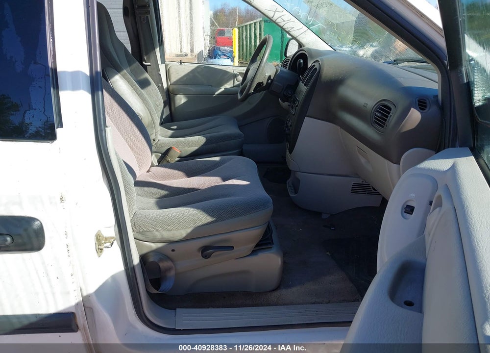2005 DODGE GRAND CARAVAN SE VIN: 1D4GP24R15B149868