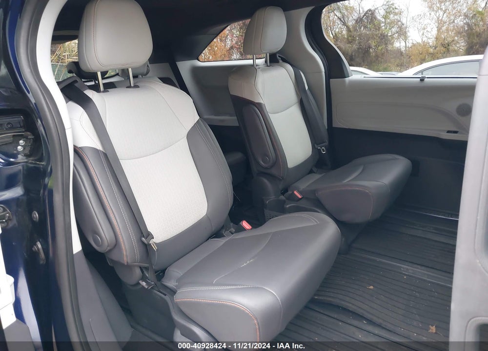 2022 TOYOTA SIENNA XSE VIN: 5TDXSKFC6NS070628