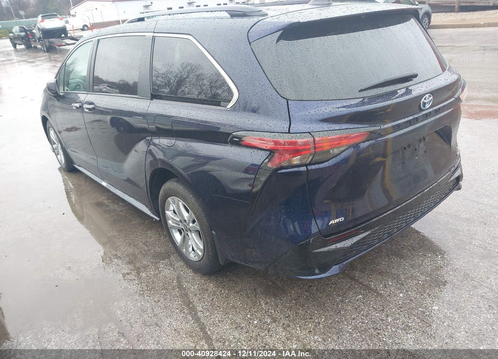 2022 TOYOTA SIENNA XSE VIN: 5TDXSKFC6NS070628