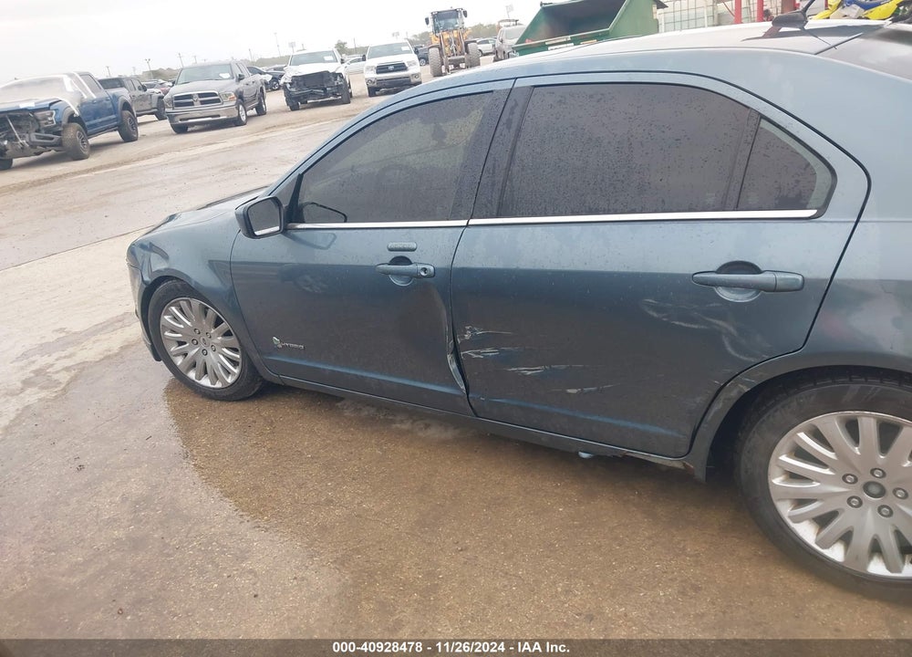 2011 FORD FUSION HYBRID VIN: 3FADP0L36BR193640