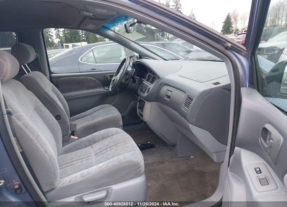 2001 TOYOTA SIENNA LE VIN: 4T3ZF13C51U386672