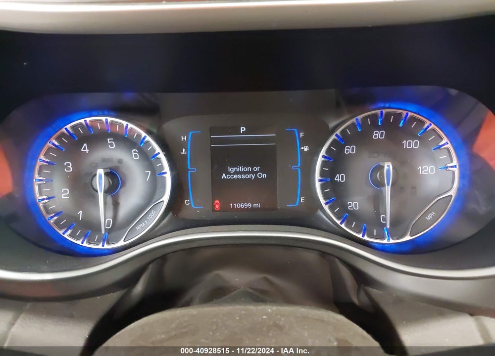 2017 CHRYSLER PACIFICA TOURING L VIN: 2C4RC1BG9HR614710