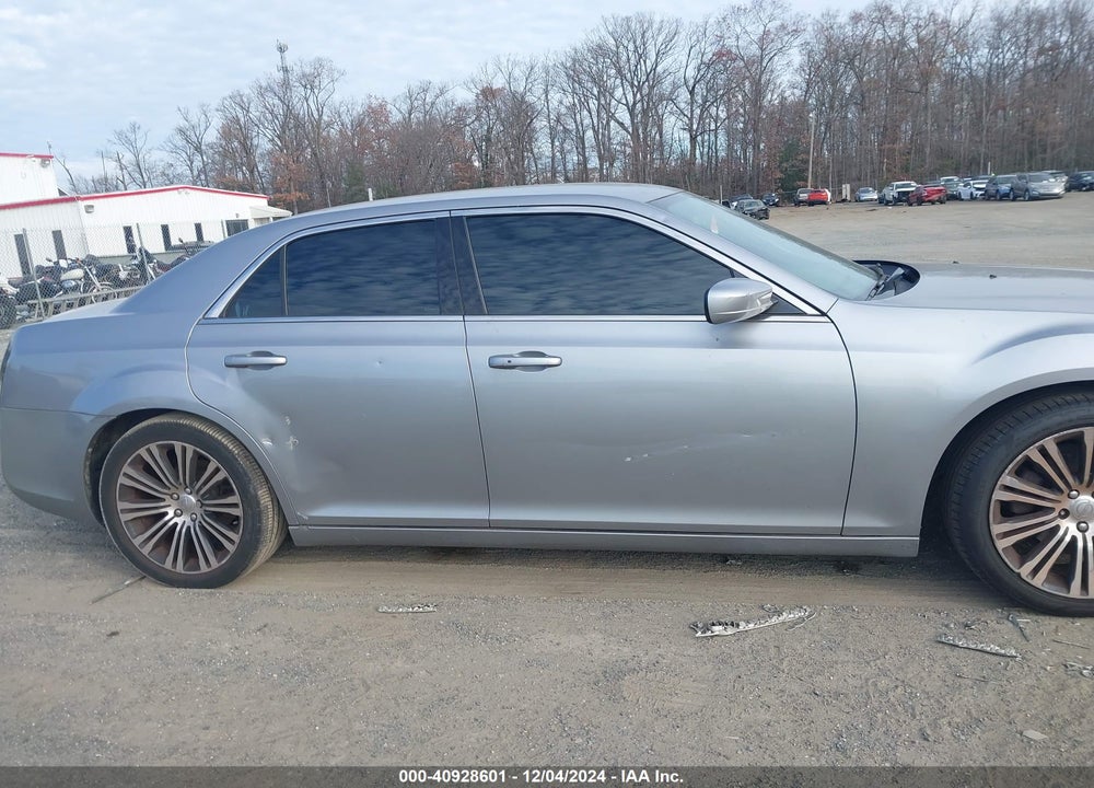 2013 CHRYSLER 300 MOTOWN VIN: 2C3CCAAG4DH572376