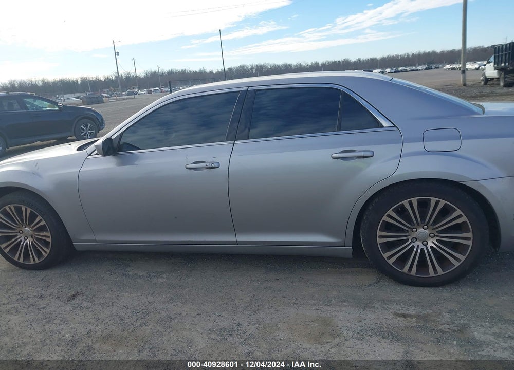 2013 CHRYSLER 300 MOTOWN VIN: 2C3CCAAG4DH572376