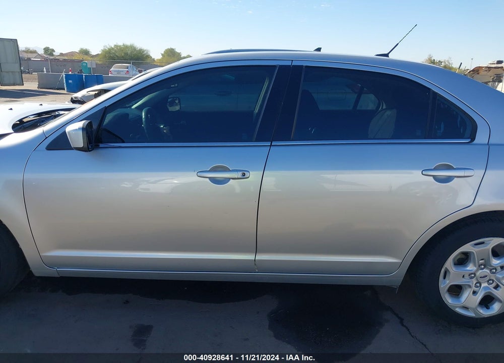 2011 FORD FUSION SE VIN: 3FAHP0HA7BR178637
