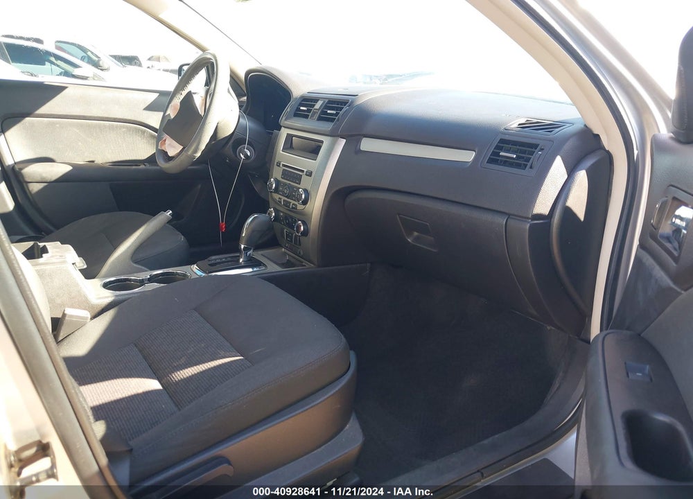 2011 FORD FUSION SE VIN: 3FAHP0HA7BR178637