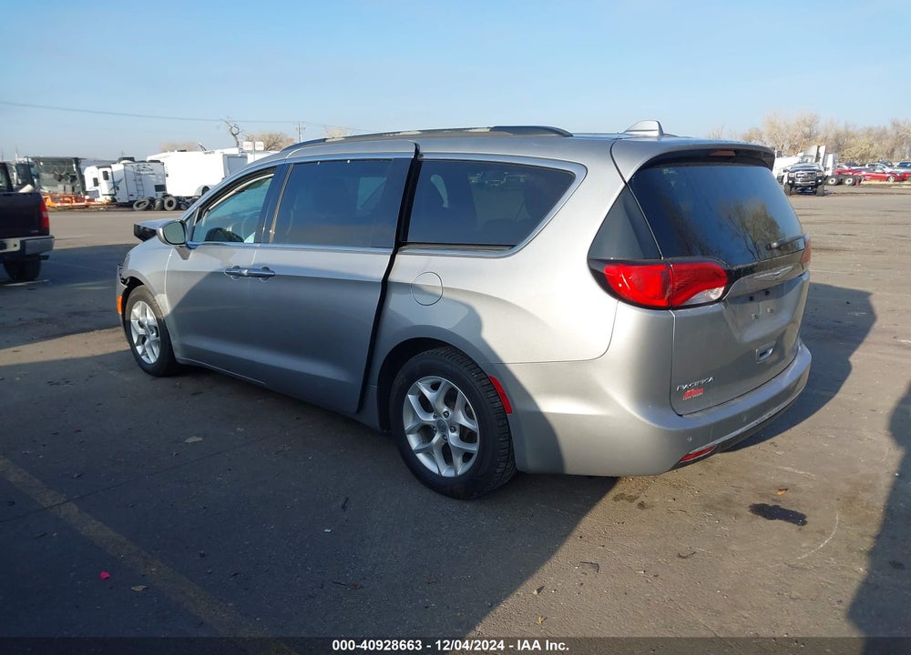 2018 CHRYSLER PACIFICA TOURING PLUS VIN: 2C4RC1FG9JR126423