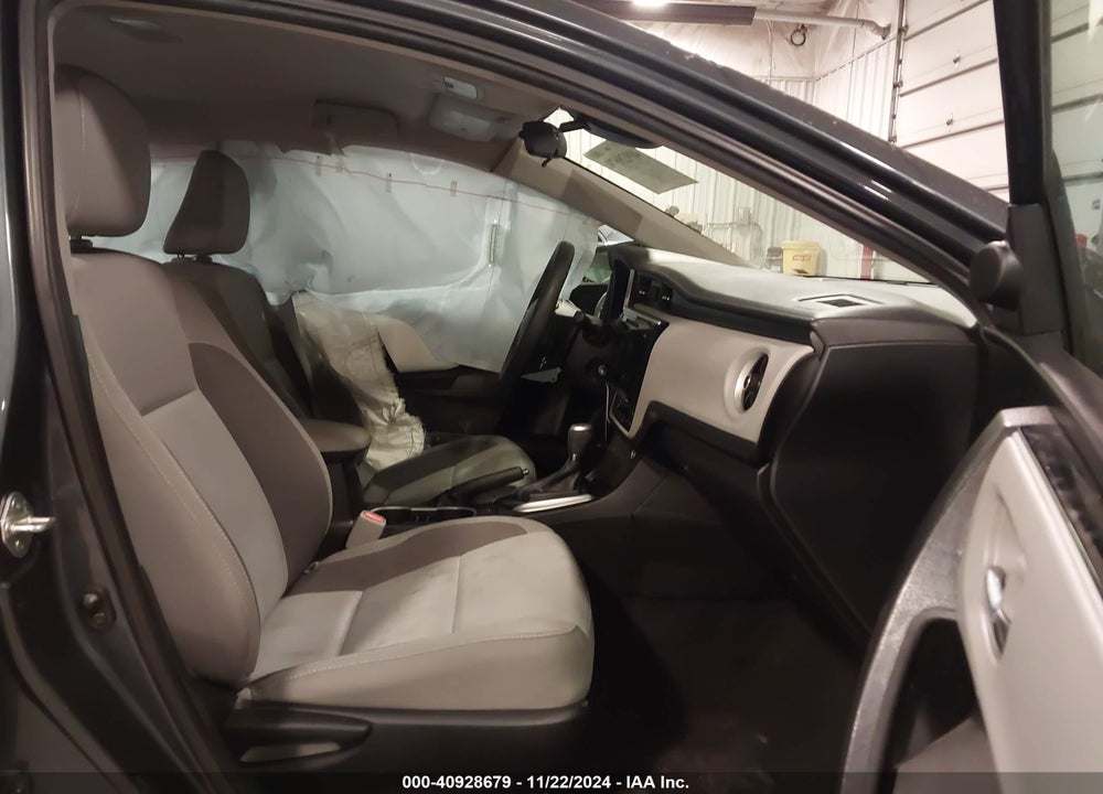 2017 TOYOTA COROLLA LE VIN: 5YFBURHE2HP730043