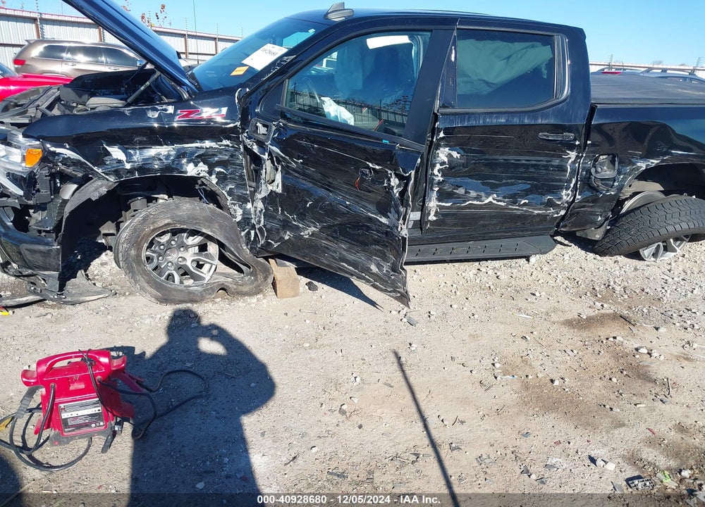 2023 CHEVROLET SILVERADO VIN: 2GCUDEED6P1128904