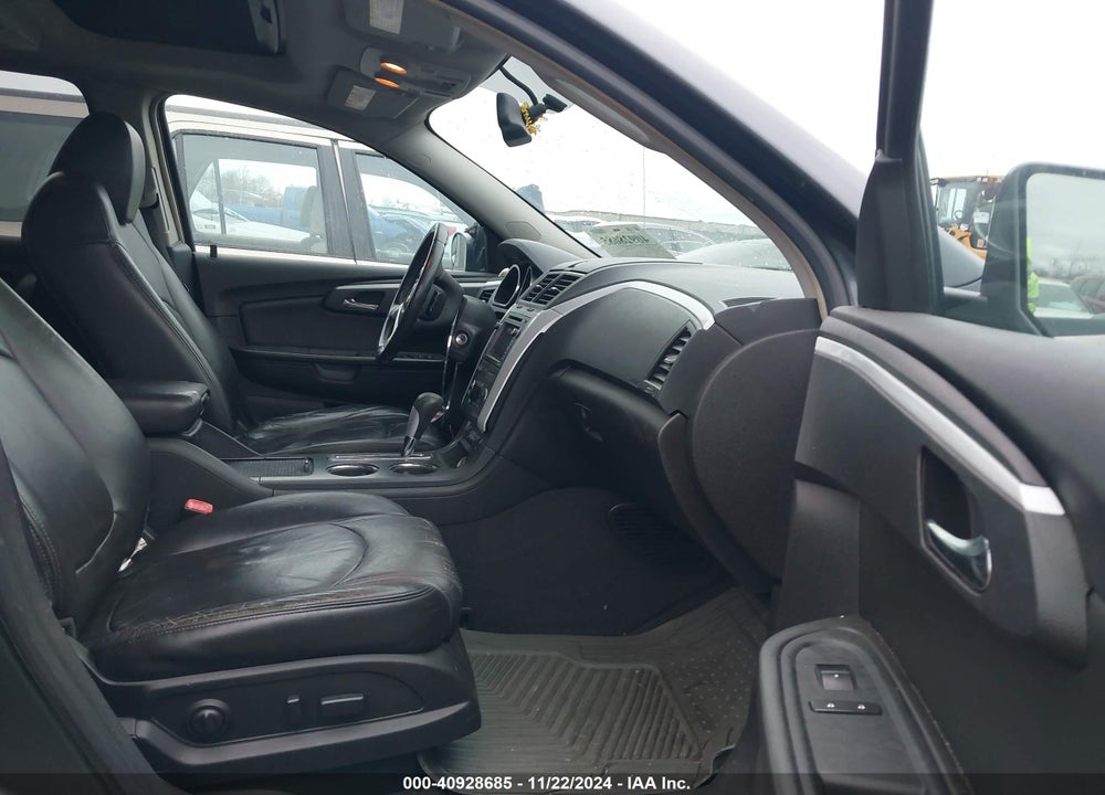 2009 CHEVROLET TRAVERSE LT VIN: 1GNEV23D89S113852