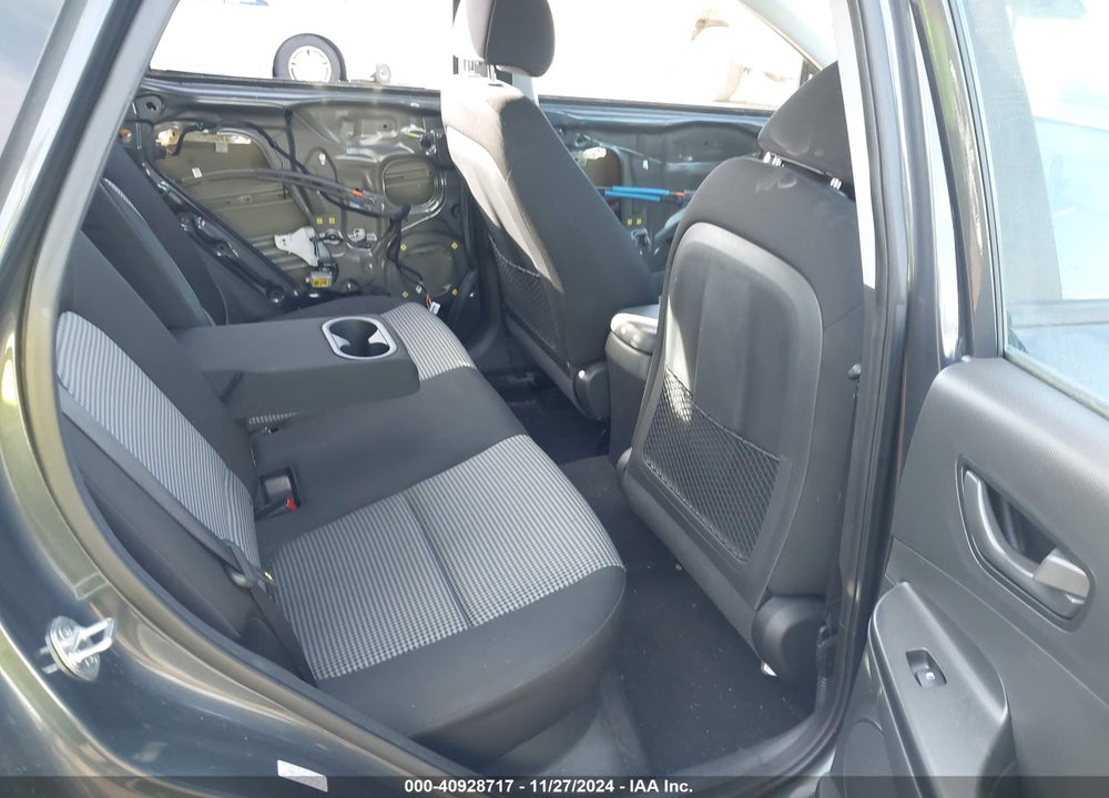 2019 HYUNDAI KONA SE VIN: KM8K1CAA9KU306331
