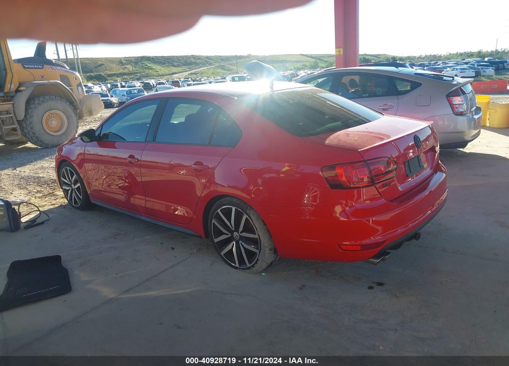2013 VOLKSWAGEN JETTA GLI AUTOBAHN W/NAV VIN: 3VW5A7AJ4DM275311