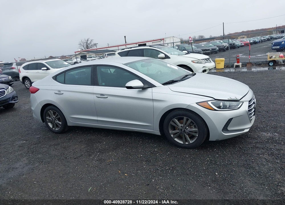 2018 HYUNDAI ELANTRA SEL VIN: 5NPD84LF6JH232222