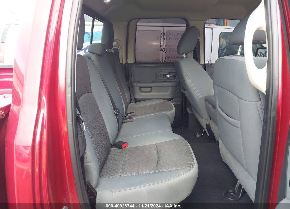 2013 RAM 1500 BIG HORN VIN: 1C6RR7GT9DS548229