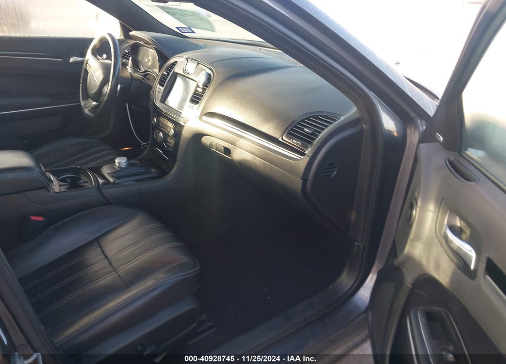 2019 CHRYSLER 300 300S VIN: 2C3CCABG4KH562930