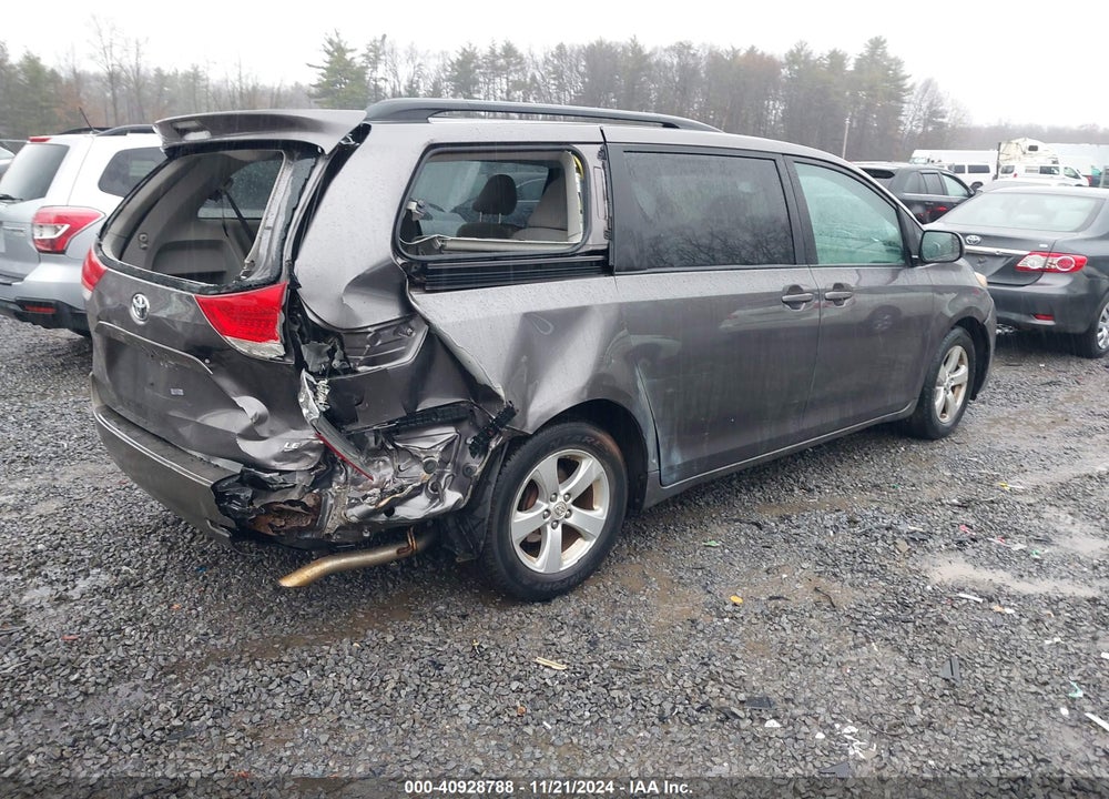 2011 TOYOTA SIENNA LE V6 VIN: 5TDKK3DC7BS054808