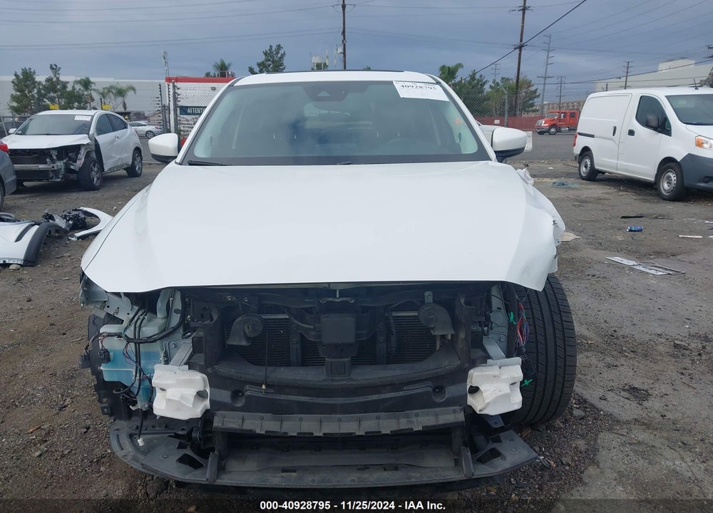 2018 MAZDA CX-5 TOURING VIN: JM3KFACM0J0419325