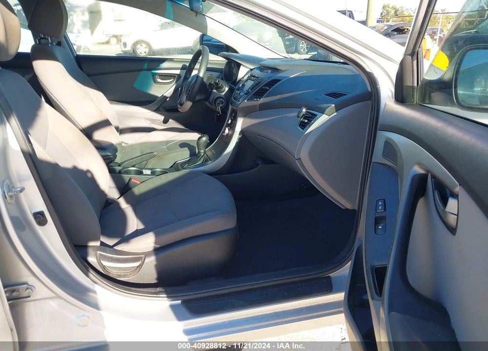 2015 HYUNDAI ELANTRA SE VIN: 5NPDH4AE8FH612387