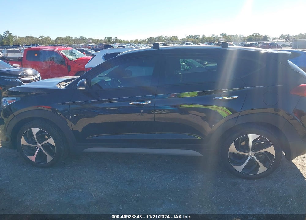 2017 HYUNDAI TUCSON LIMITED VIN: KM8J3CA25HU376318