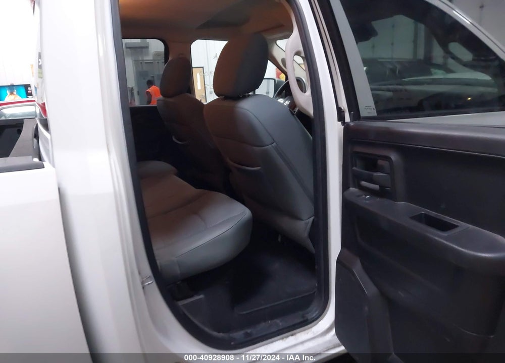2014 RAM 1500 EXPRESS VIN: 1C6RR7FT6ES106186