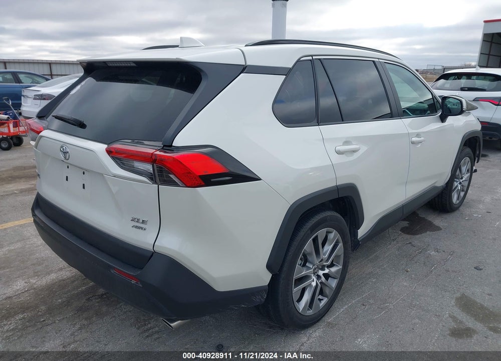 2022 TOYOTA RAV4 XLE PREMIUM VIN: 2T3A1RFV5NW288674