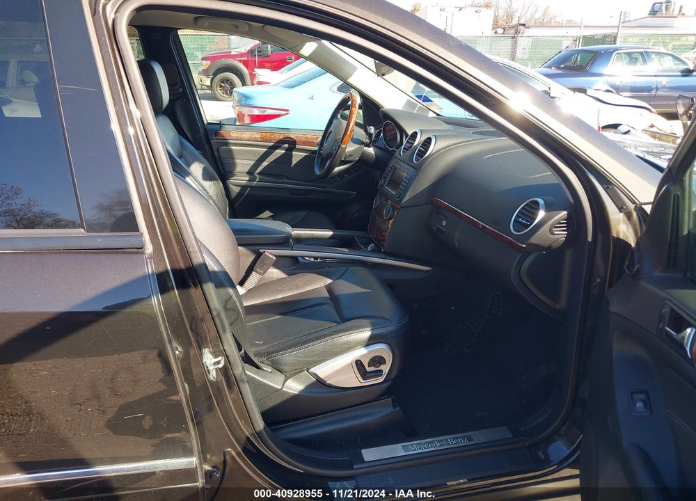 2007 MERCEDES-BENZ GL 450 4MATIC VIN: 4JGBF71E57A216033