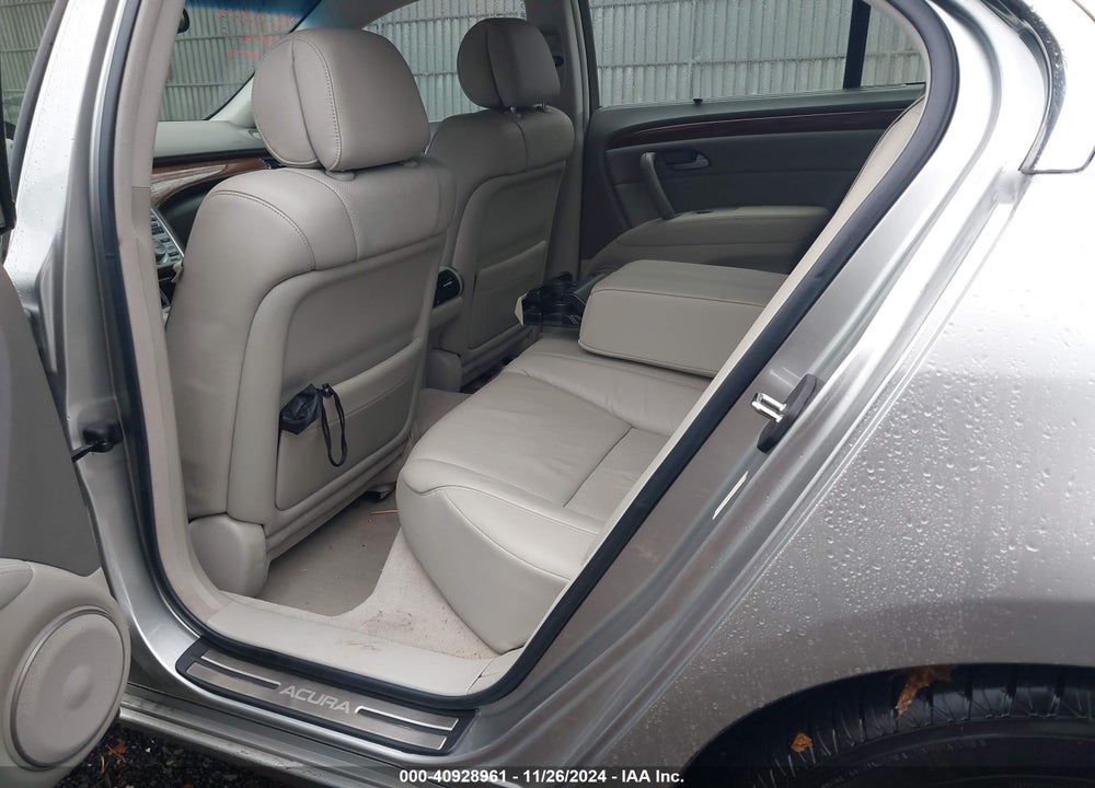 2008 ACURA RL 3.5 VIN: JH4KB16678C001174