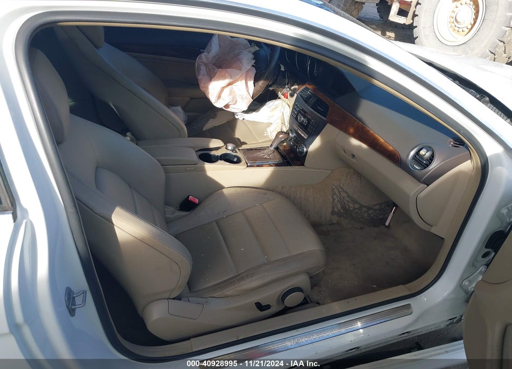 2013 MERCEDES-BENZ C 250 VIN: WDDGJ4HBXDF958791