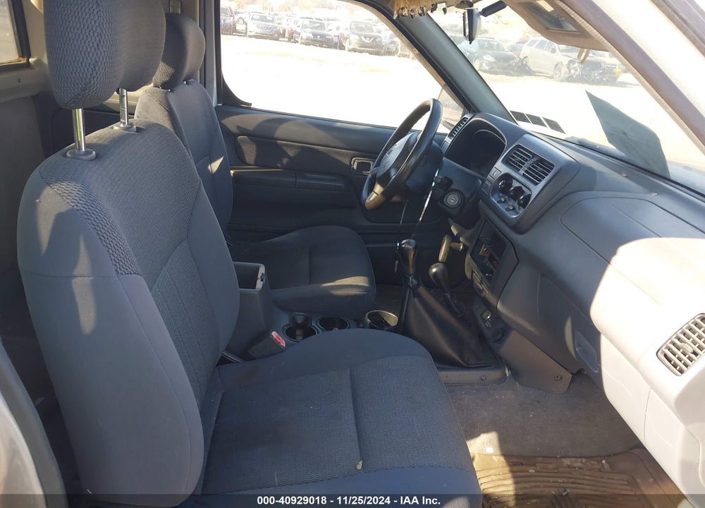 2001 NISSAN FRONTIER XE-V6 VIN: 1N6ED26Y91C306713