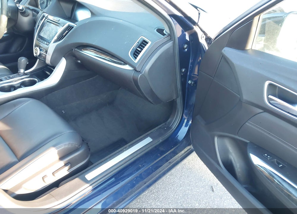 2018 ACURA TLX VIN: 19UUB1F38JA005561