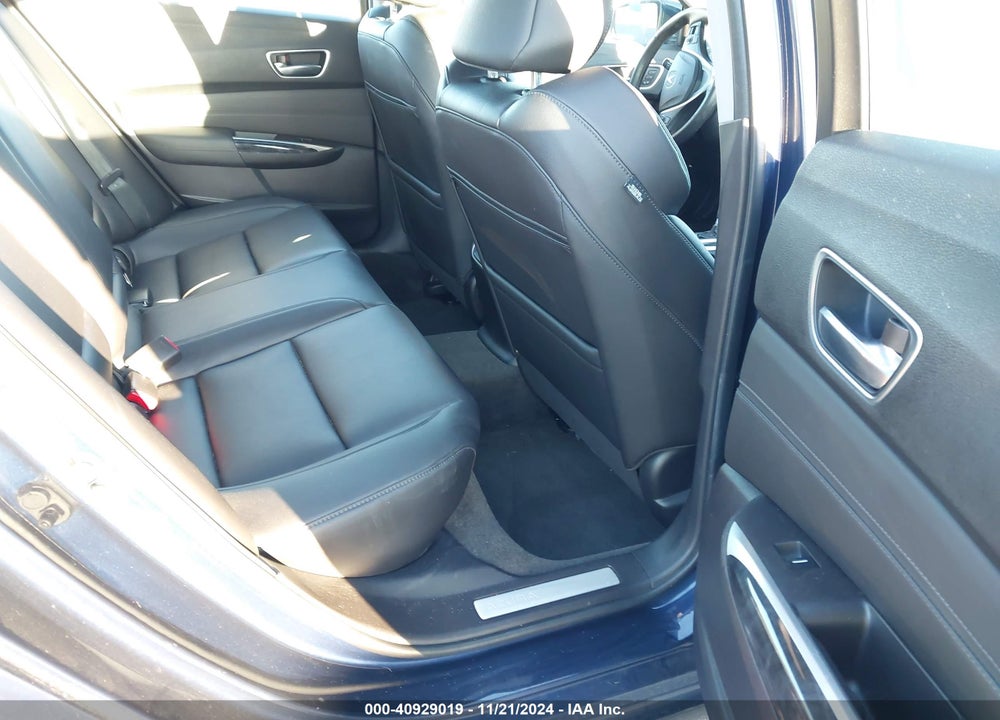 2018 ACURA TLX VIN: 19UUB1F38JA005561