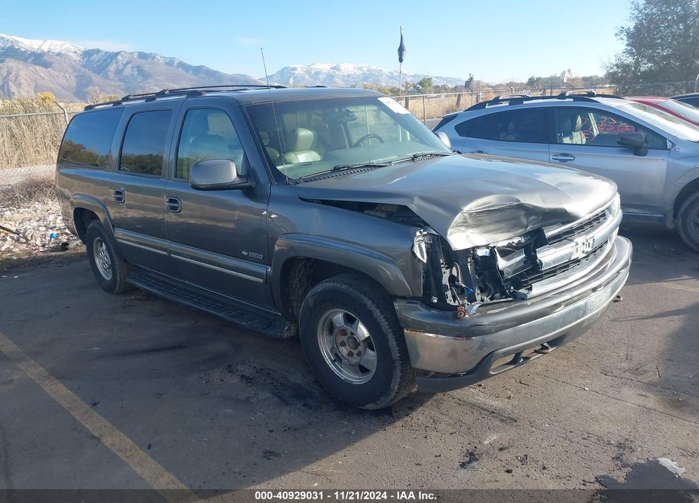 2000 CHEVROLET SUBURBAN 1500 LT VIN: 3GNFK16T6YG100520