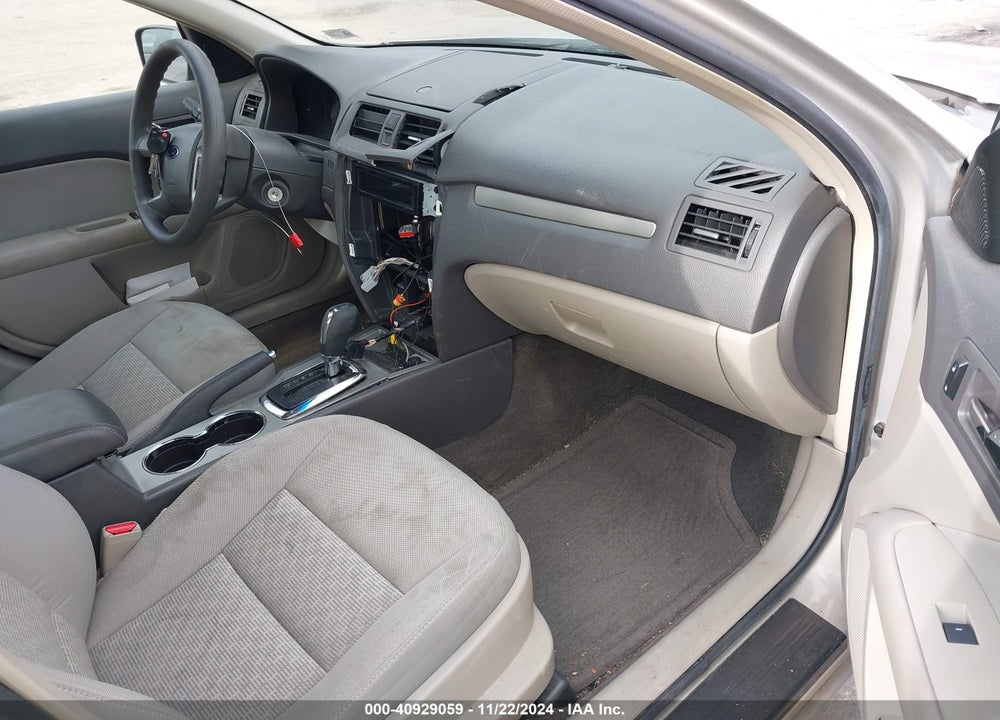 2010 FORD FUSION SE VIN: 3FAHP0HA9AR371001