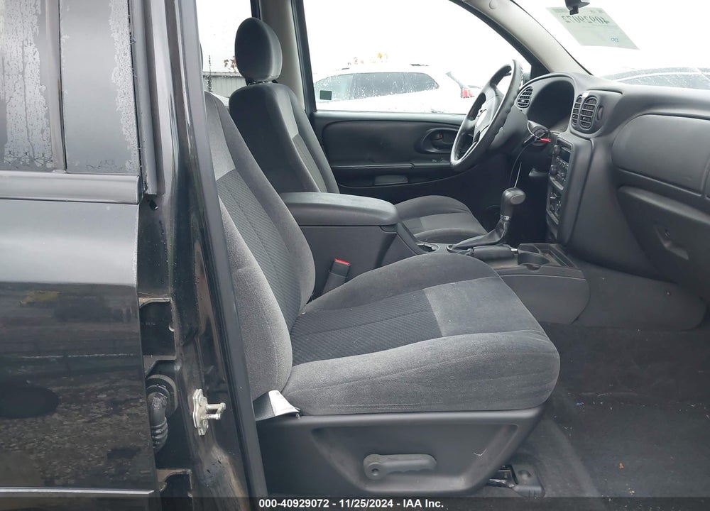 2008 CHEVROLET TRAILBLAZER LT VIN: 1GNDS13S882199384