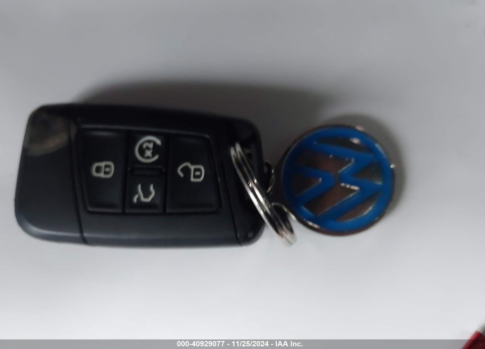 2019 VOLKSWAGEN TIGUAN 2.0T SE/2.0T SEL/2.0T SEL R-LINE/2.0T SEL R-LINE BLACK VIN: 3VV3B7AX4KM061509