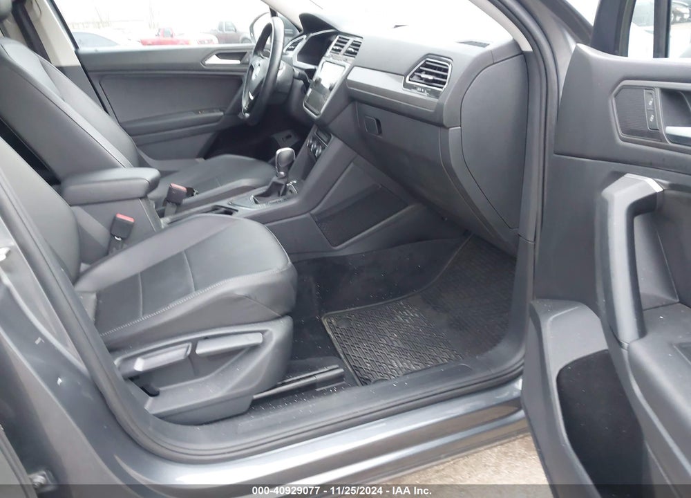 2019 VOLKSWAGEN TIGUAN 2.0T SE/2.0T SEL/2.0T SEL R-LINE/2.0T SEL R-LINE BLACK VIN: 3VV3B7AX4KM061509