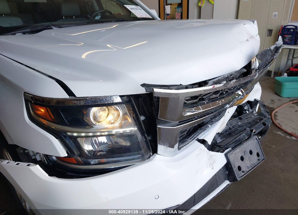 2018 CHEVROLET SUBURBAN LT VIN: 1GNSKHKC1JR201497