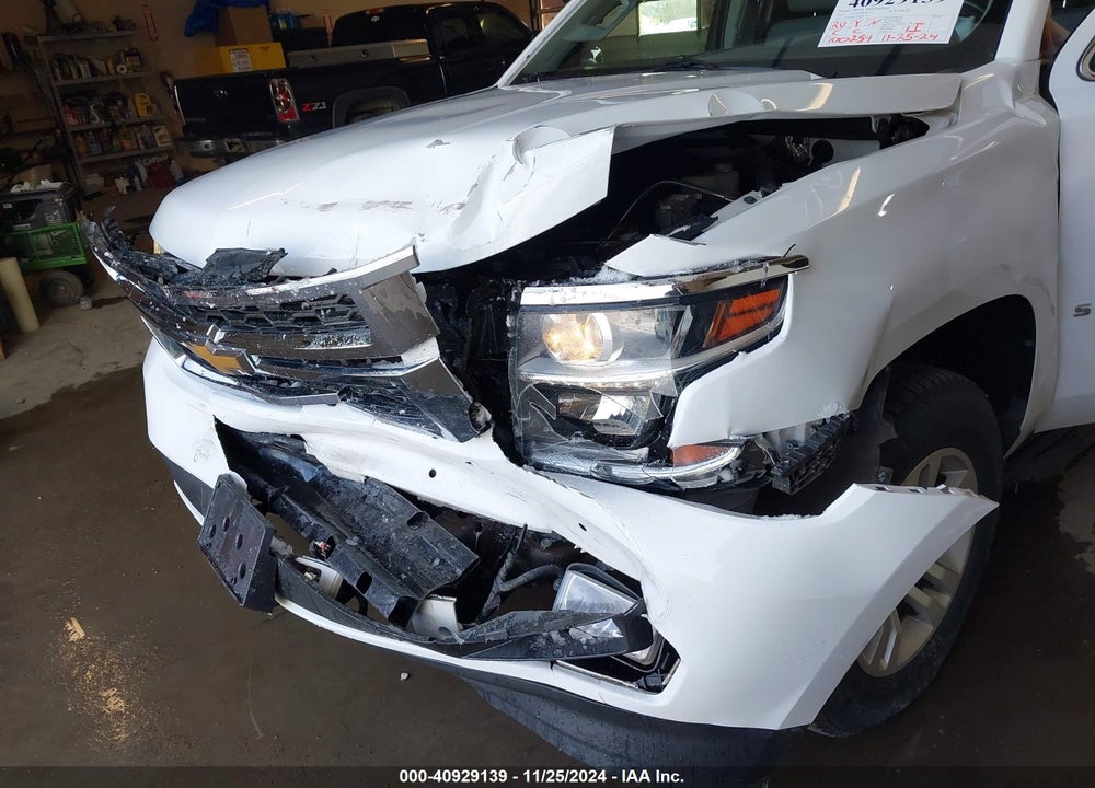 2018 CHEVROLET SUBURBAN LT VIN: 1GNSKHKC1JR201497