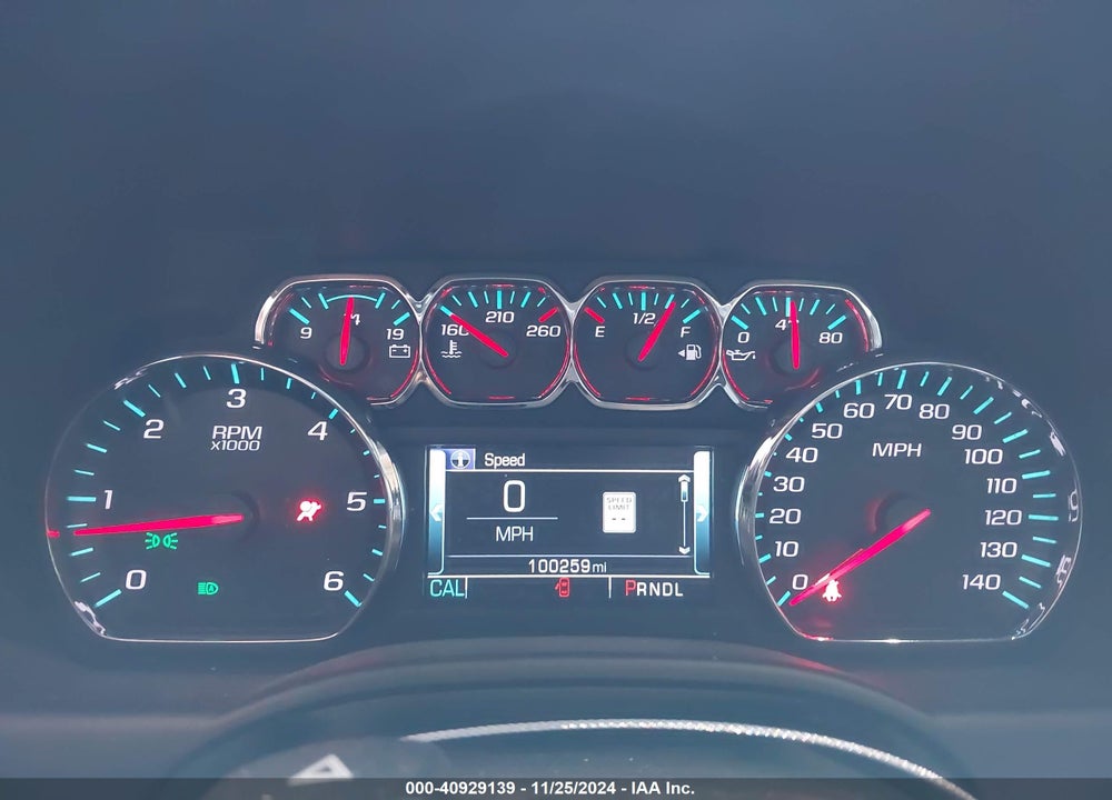 2018 CHEVROLET SUBURBAN LT VIN: 1GNSKHKC1JR201497