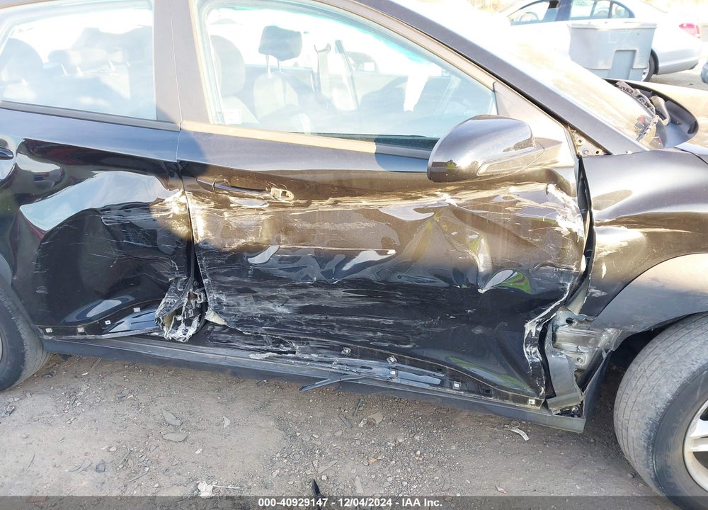 2021 HYUNDAI KONA SE VIN: KM8K12AA1MU670062