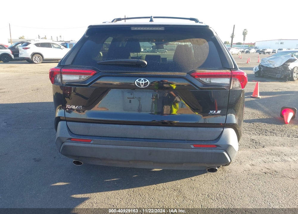 2020 TOYOTA RAV4 XLE VIN: 2T3W1RFV2LW098964