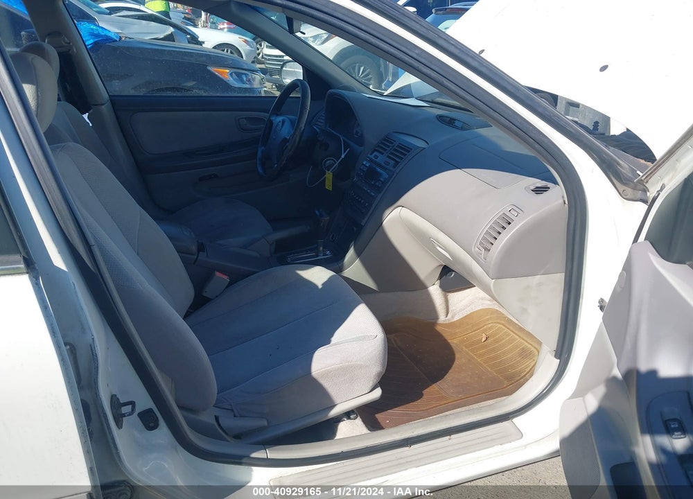 2001 NISSAN MAXIMA SE VIN: JN1CA31D71T835528