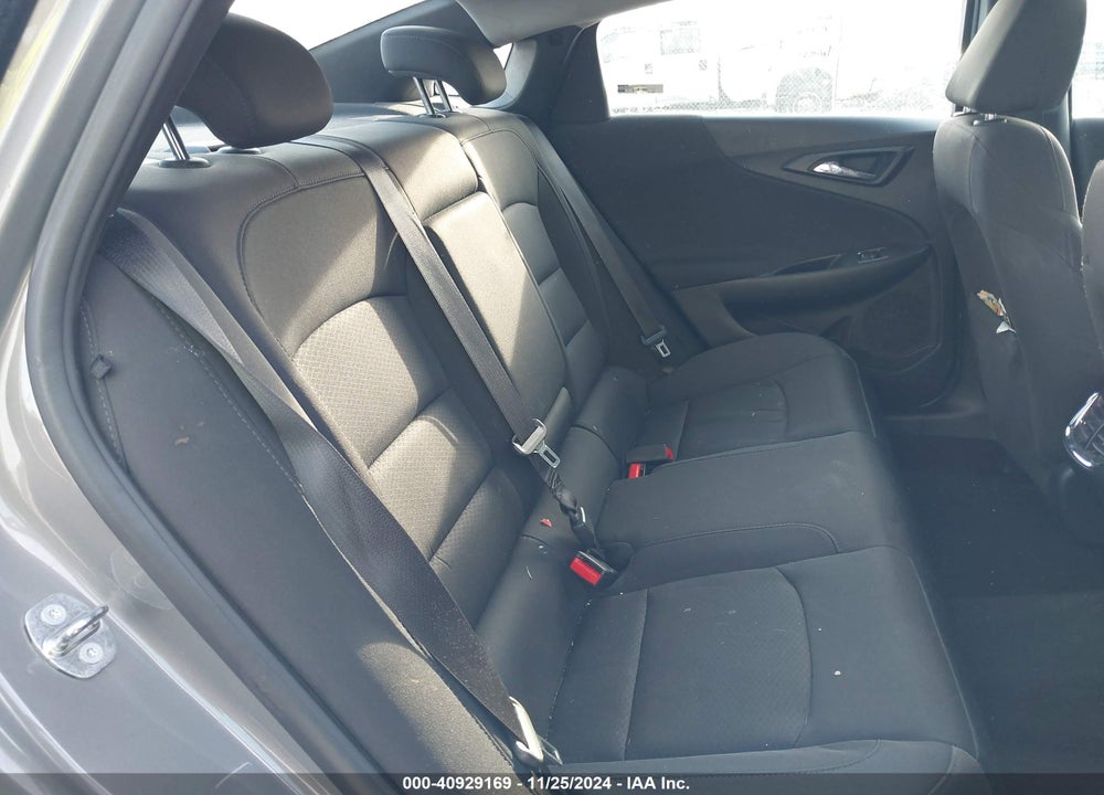 2018 CHEVROLET MALIBU LT VIN: 1G1ZD5ST1JF245476