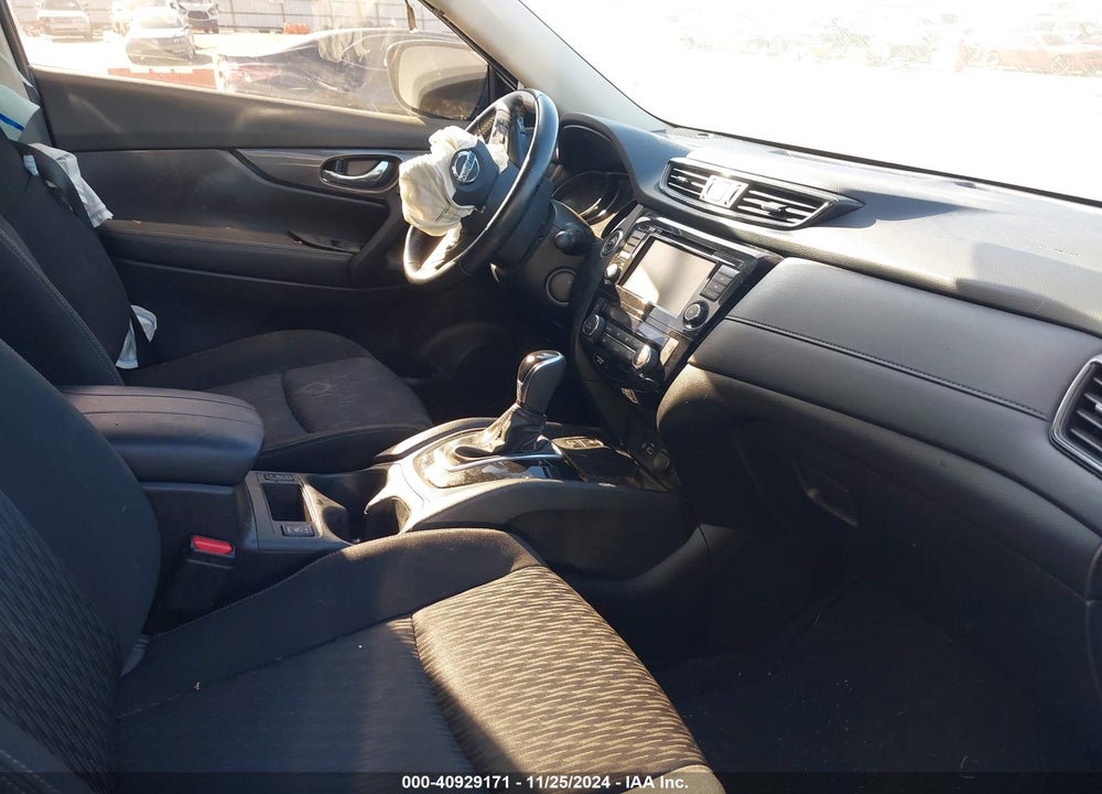2020 NISSAN ROGUE SV FWD VIN: JN8AT2MT5LW014509