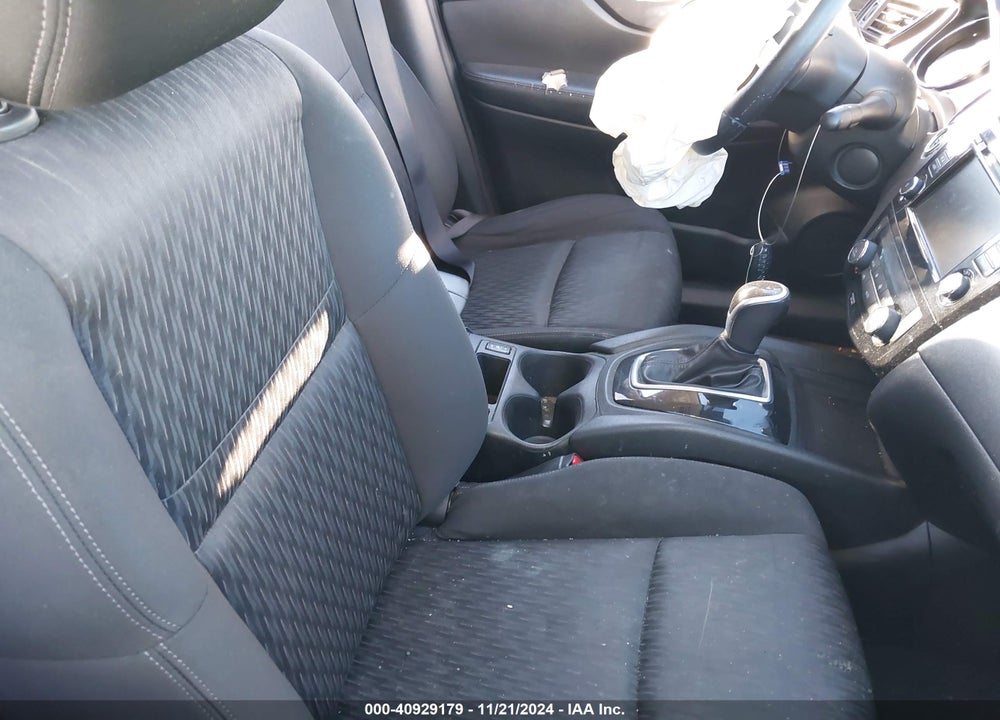 2020 NISSAN ROGUE SV FWD VIN: JN8AT2MT5LW009052
