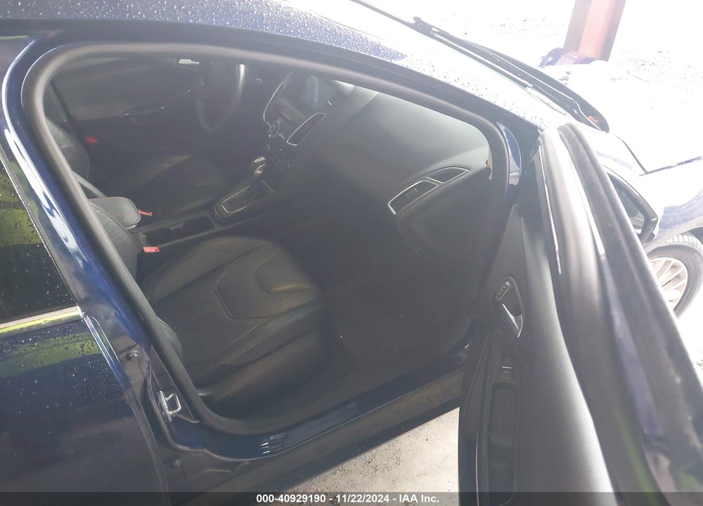 2017 FORD FOCUS VIN: 1FADP3J20HL242592